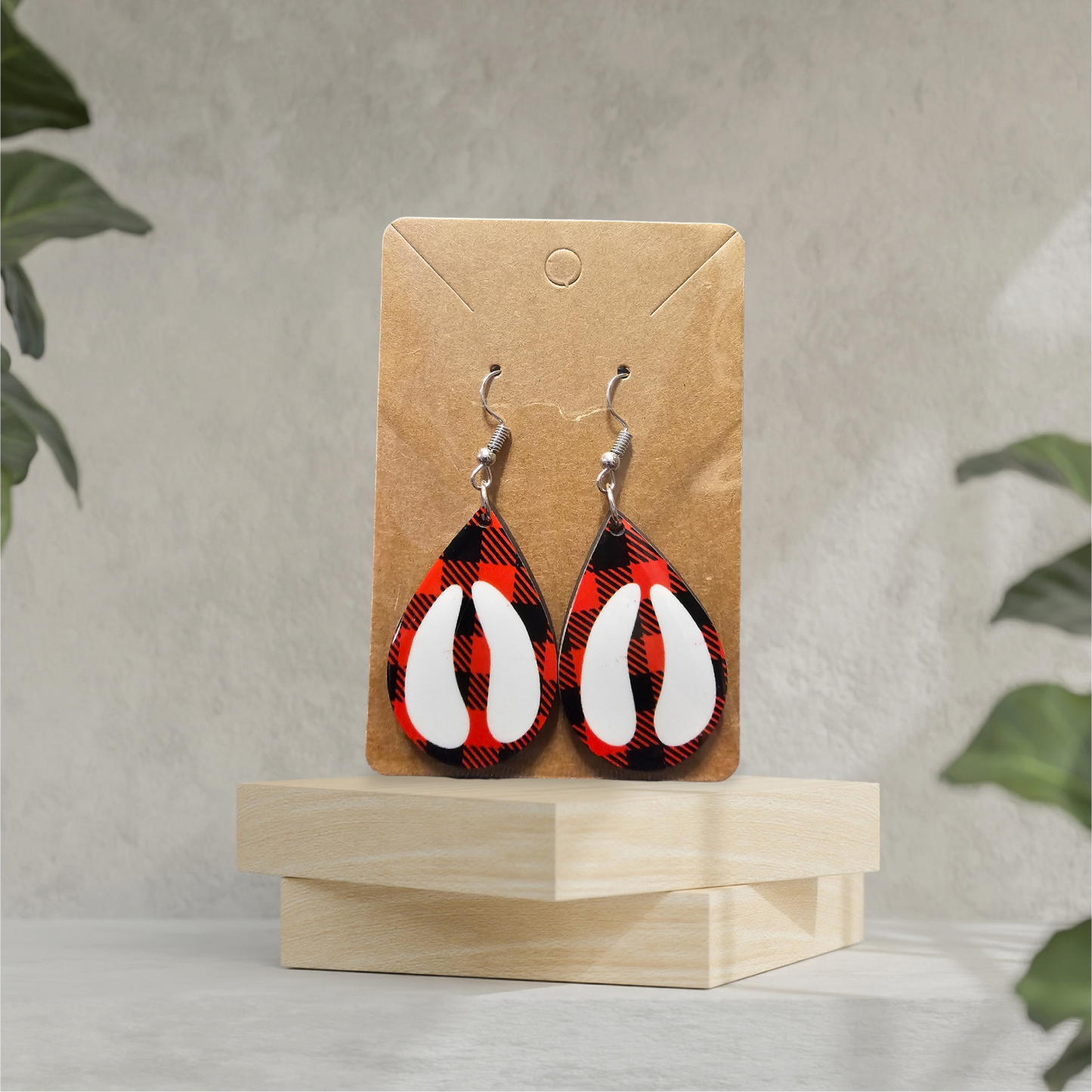 Many Options! Teardrop Style Earrings